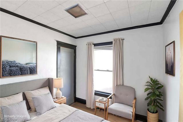 2037 Bunts Road, Lakewood, OH 44107