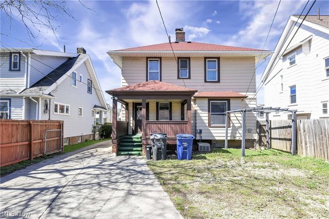 2037 Bunts Road, Lakewood, OH 44107