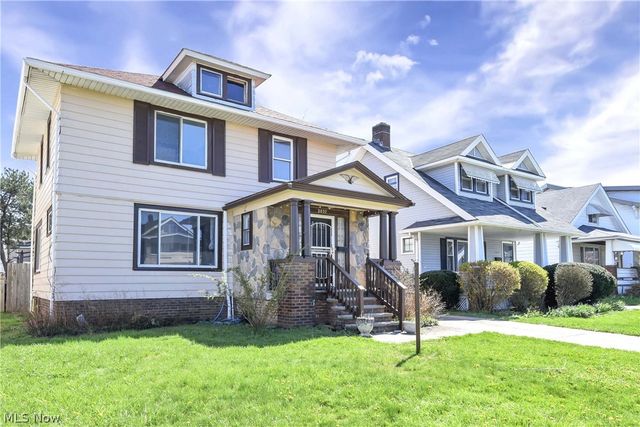 2037 Bunts Road, Lakewood, OH 44107