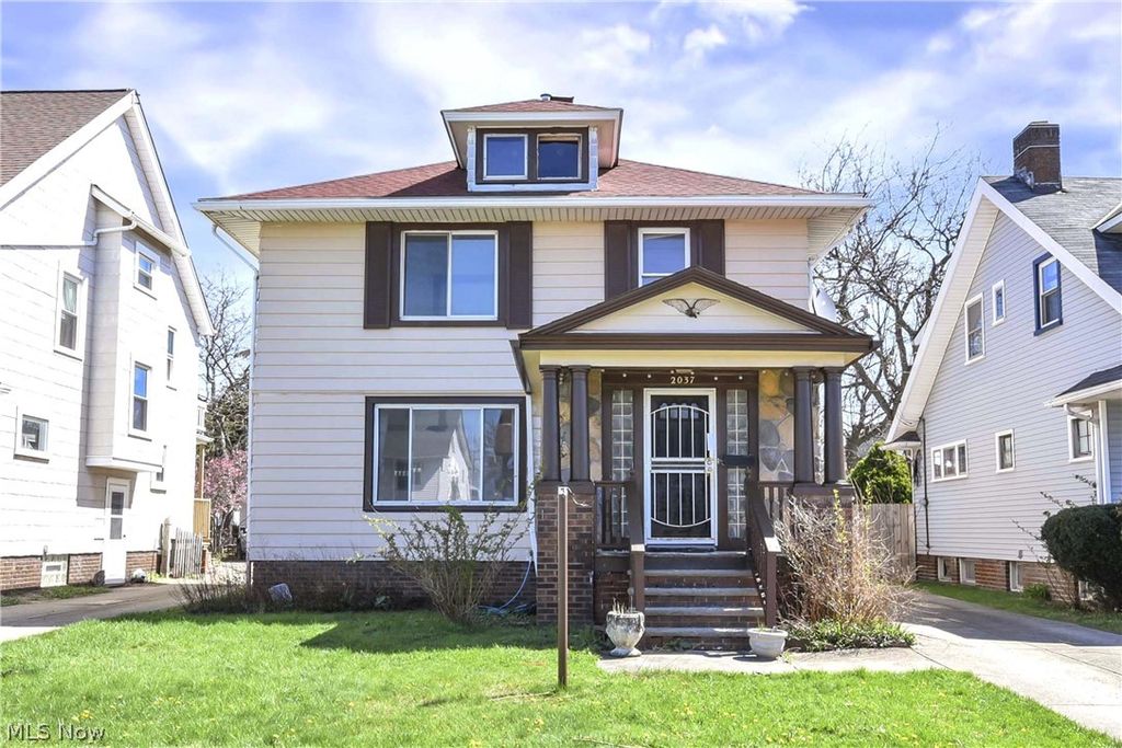 2037 Bunts Road, Lakewood, OH 44107