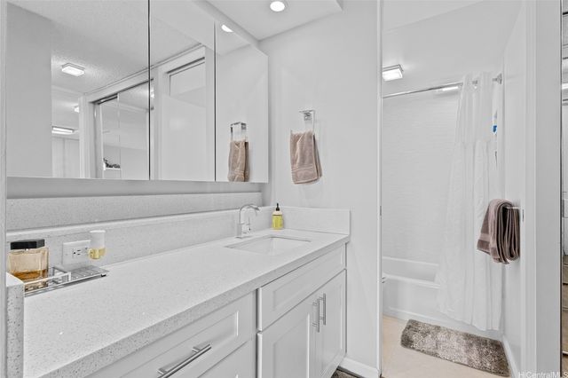 1717 Mott Smith Drive 2312, Honolulu, HI 96822