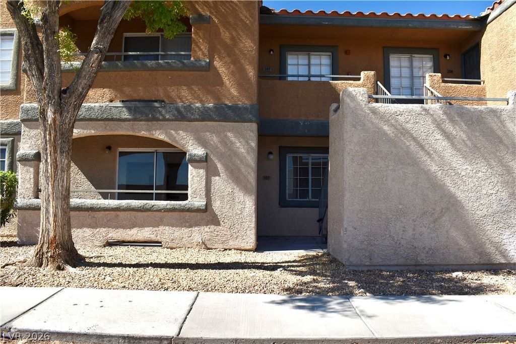 230 Mission Catalina Lane 107, Las Vegas, NV 89107 — photo 2