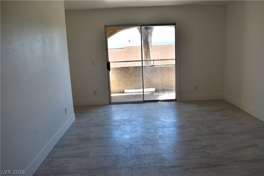 230 Mission Catalina Lane 107, Las Vegas, NV 89107 — photo 5