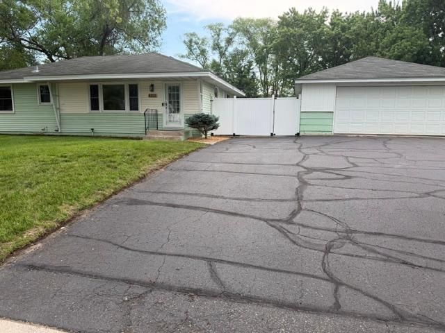 8031 Hadley Avenue S, Cottage Grove, MN 55016