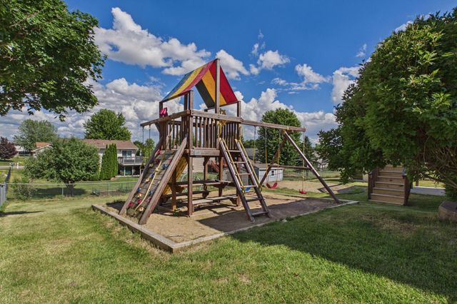 5232 Kingsbury Place NW, Rochester, MN 55901