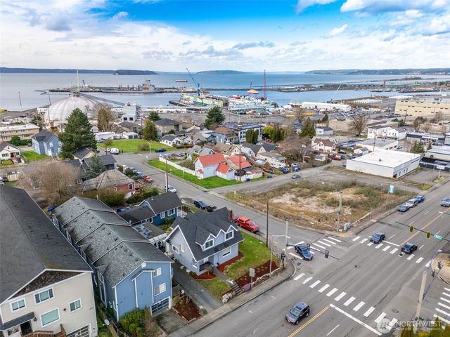 3004 W Marine View Drive, Everett, WA 98201