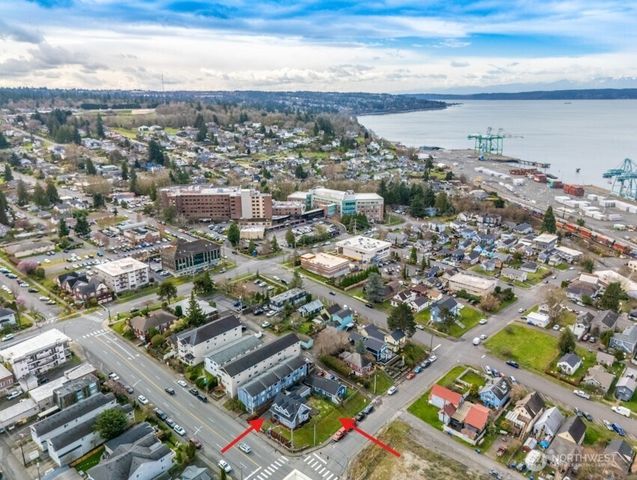 3004 W Marine View Drive, Everett, WA 98201