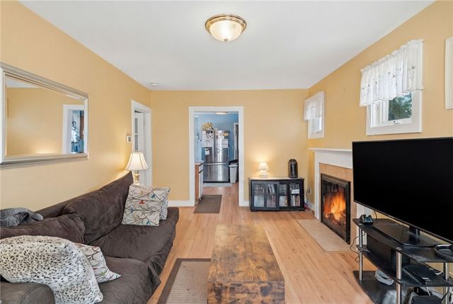 201 Hollis Avenue, Warwick, RI 02889