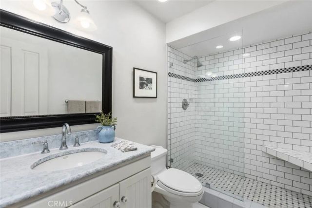 30 Jetty Drive, Corona Del Mar, CA 92625