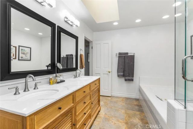 30 Jetty Drive, Corona Del Mar, CA 92625
