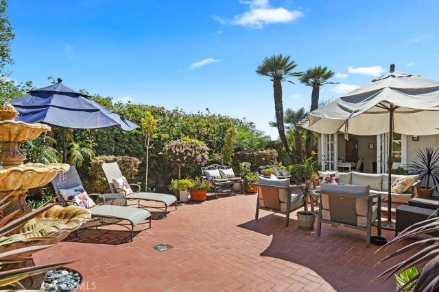 30 Jetty Drive, Corona Del Mar, CA 92625