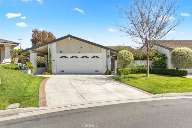 30 Jetty Drive, Corona Del Mar, CA 92625