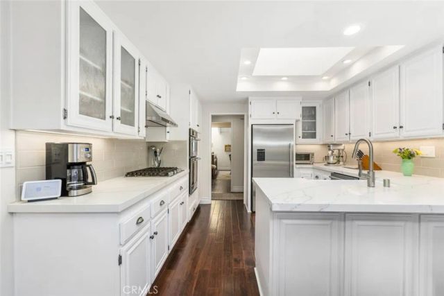30 Jetty Drive, Corona Del Mar, CA 92625