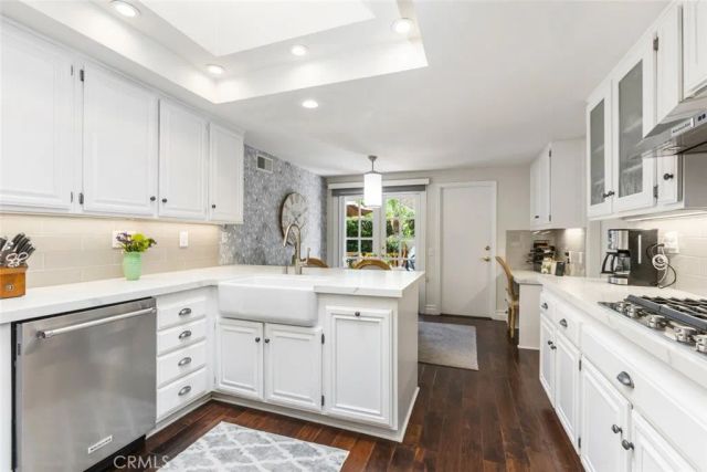 30 Jetty Drive, Corona Del Mar, CA 92625