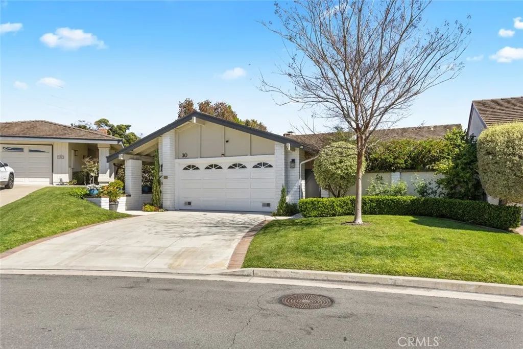 30 Jetty Drive, Corona Del Mar, CA 92625
