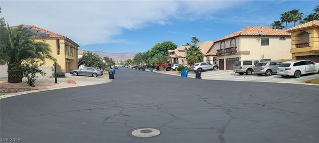 8201 Mountain Heather Court, Las Vegas, NV 89149
