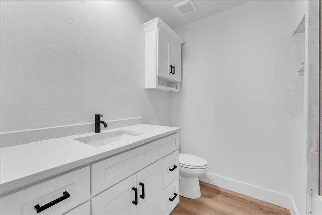 2215 S Coleman Avenue, Fayetteville, AR 72701
