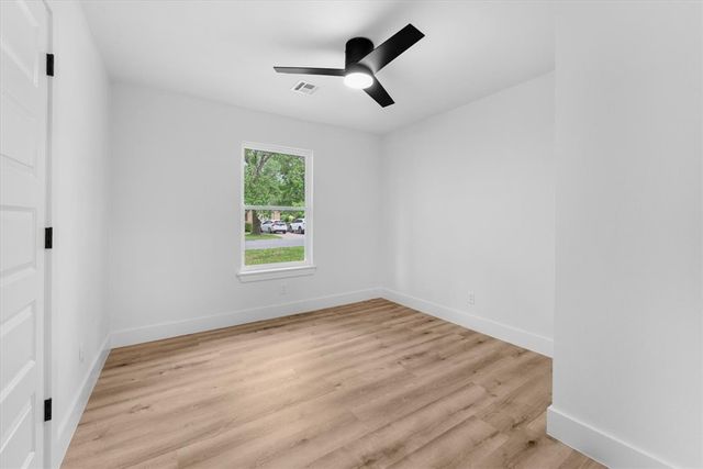 2215 S Coleman Avenue, Fayetteville, AR 72701