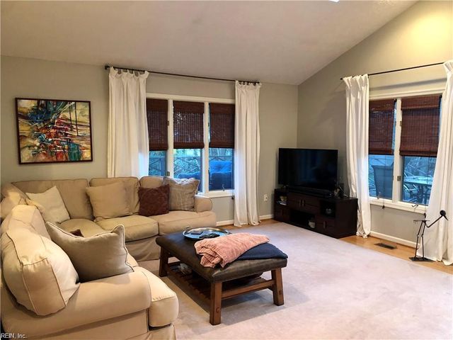 205 Woodroof RD, Newport News, VA 23606