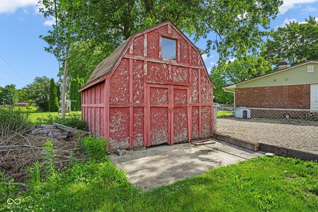 806 W Walnut Drive, Rockville, IN 47872