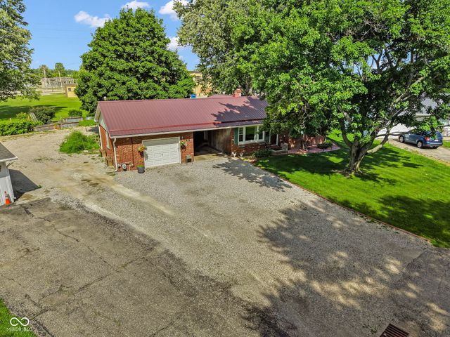 806 W Walnut Drive, Rockville, IN 47872