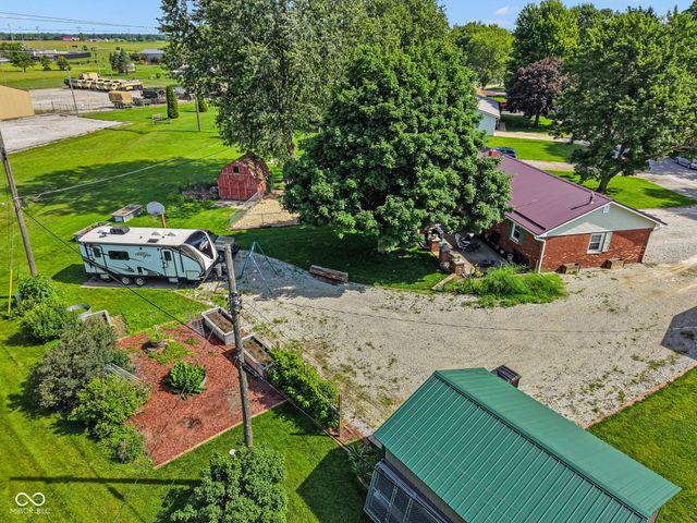 806 W Walnut Drive, Rockville, IN 47872