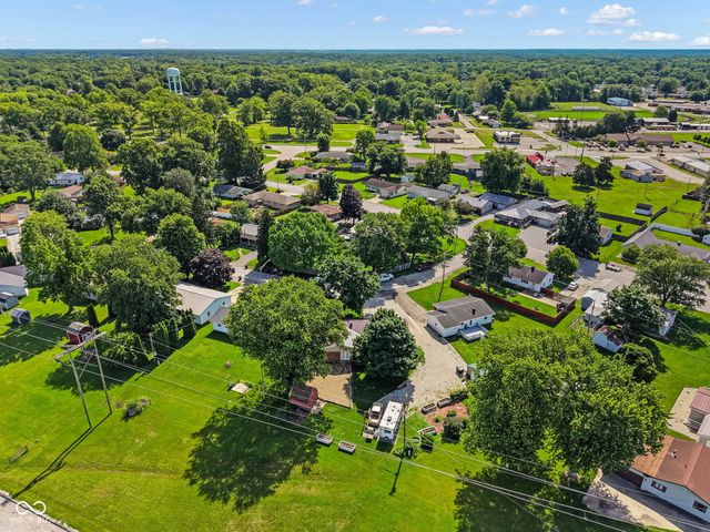 806 W Walnut Drive, Rockville, IN 47872