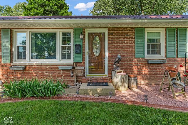 806 W Walnut Drive, Rockville, IN 47872