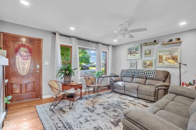 806 W Walnut Drive, Rockville, IN 47872