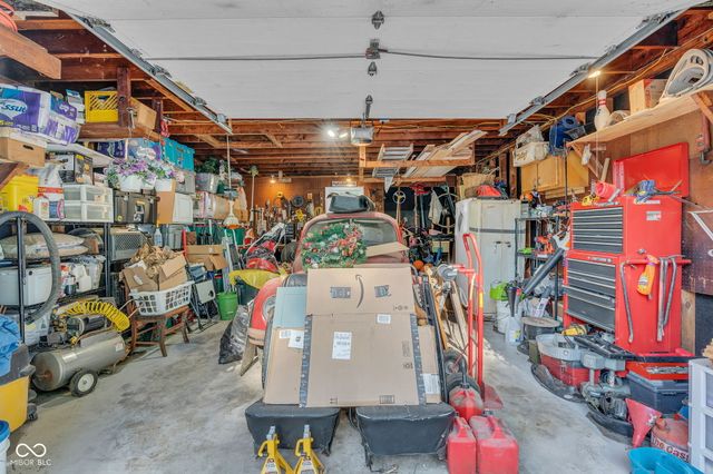 806 W Walnut Drive, Rockville, IN 47872