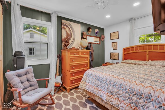 806 W Walnut Drive, Rockville, IN 47872