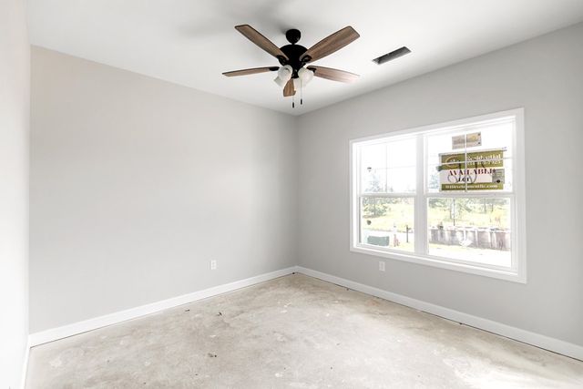 266 Weeping Willow Trail, Headland, AL 36345