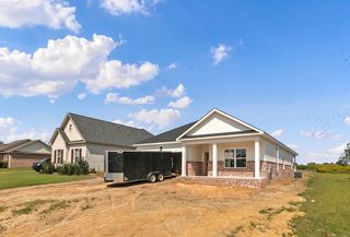 266 Weeping Willow Trail, Headland, AL 36345