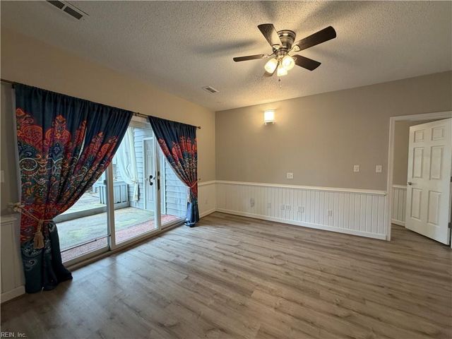 1031 High Dunes Quay Apt 103, Hampton, VA 23664