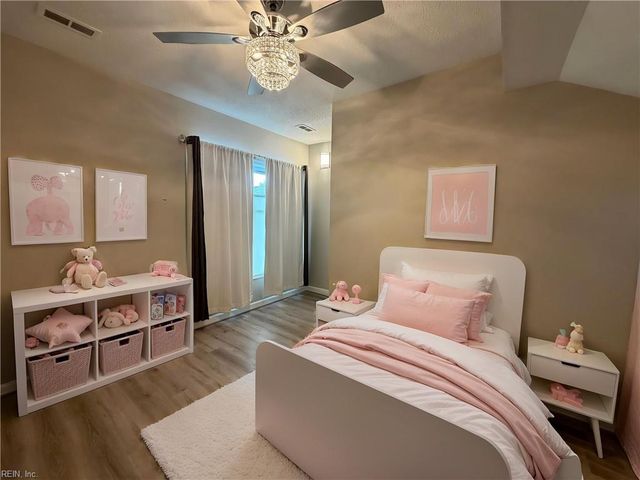 1031 High Dunes Quay Apt 103, Hampton, VA 23664