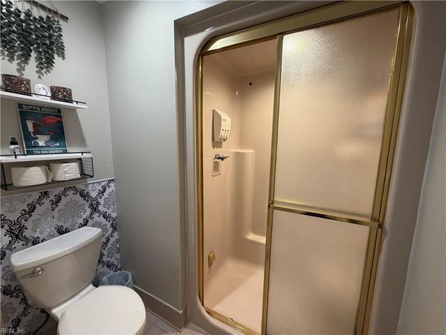 1031 High Dunes Quay Apt 103, Hampton, VA 23664