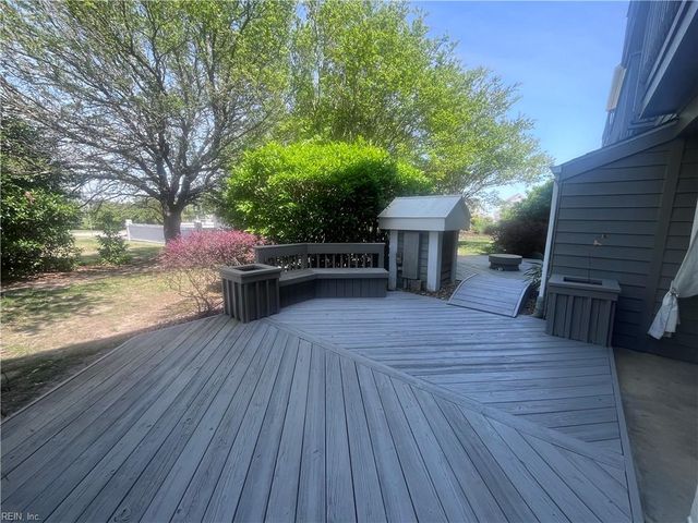 1031 High Dunes Quay Apt 103, Hampton, VA 23664