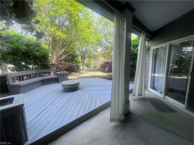 1031 High Dunes Quay Apt 103, Hampton, VA 23664