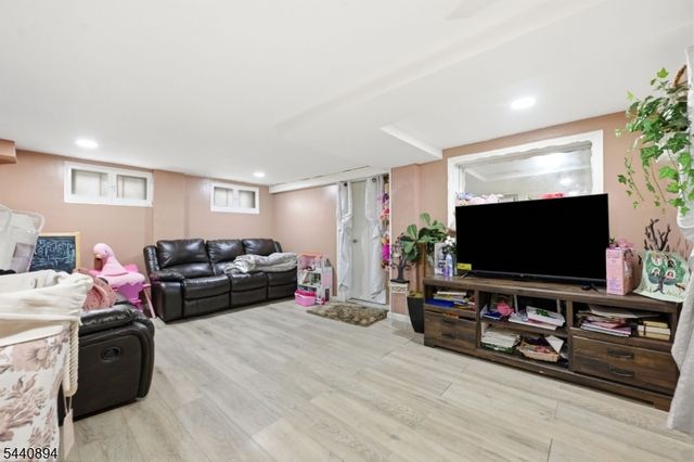 103 Bailey Ave, Hillside Twp., NJ 07205