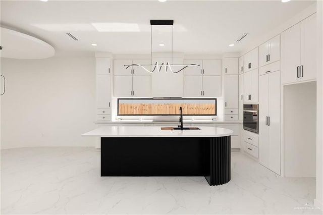 3124 N Elm Street, Edinburg, TX 78541