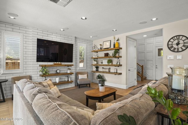 2890 Ethelinda Way, Reno, NV 89521