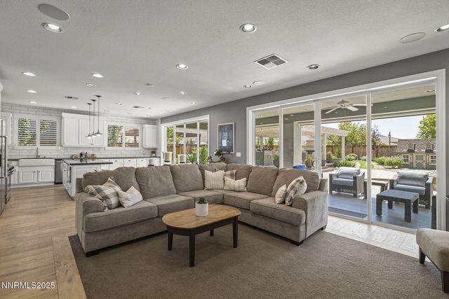 2890 Ethelinda Way, Reno, NV 89521