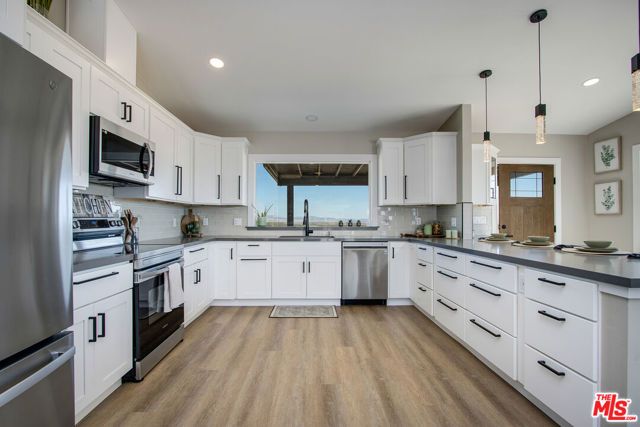 60777 Adele Avenue, Landers, CA 92285