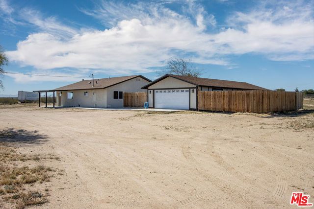 60777 Adele Avenue, Landers, CA 92285