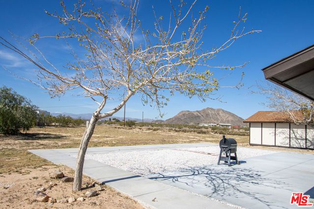 60777 Adele Avenue, Landers, CA 92285