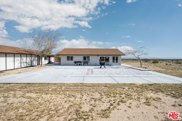 60777 Adele Avenue, Landers, CA 92285