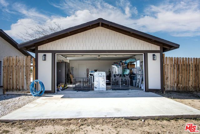 60777 Adele Avenue, Landers, CA 92285