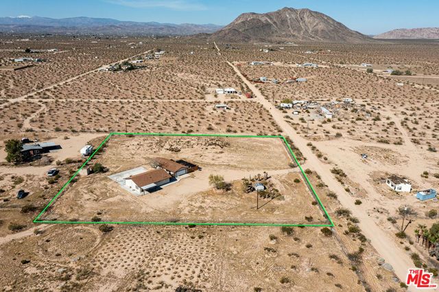 60777 Adele Avenue, Landers, CA 92285
