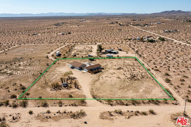 60777 Adele Avenue, Landers, CA 92285