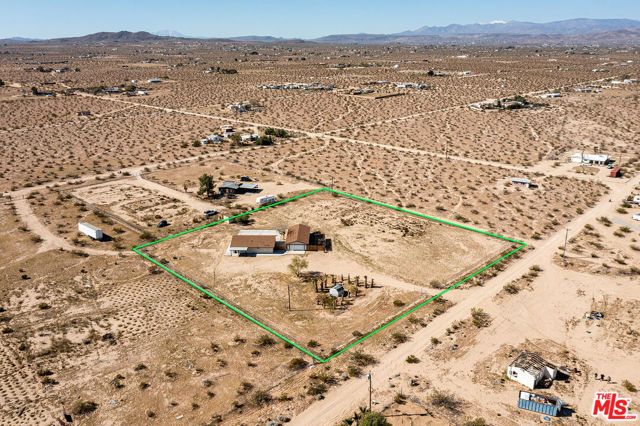 60777 Adele Avenue, Landers, CA 92285